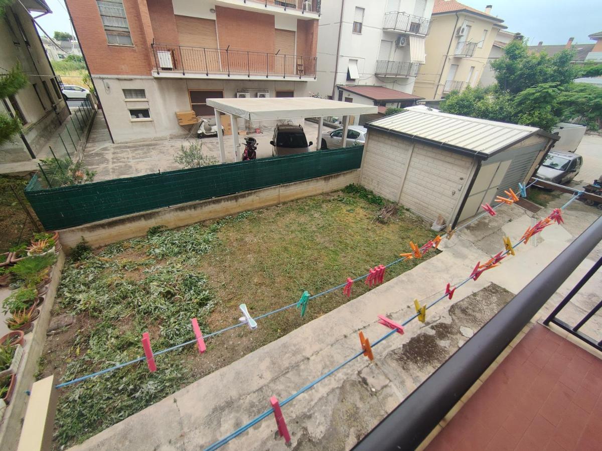 Ani Apartamento Porto SantʼElpidio Exterior foto